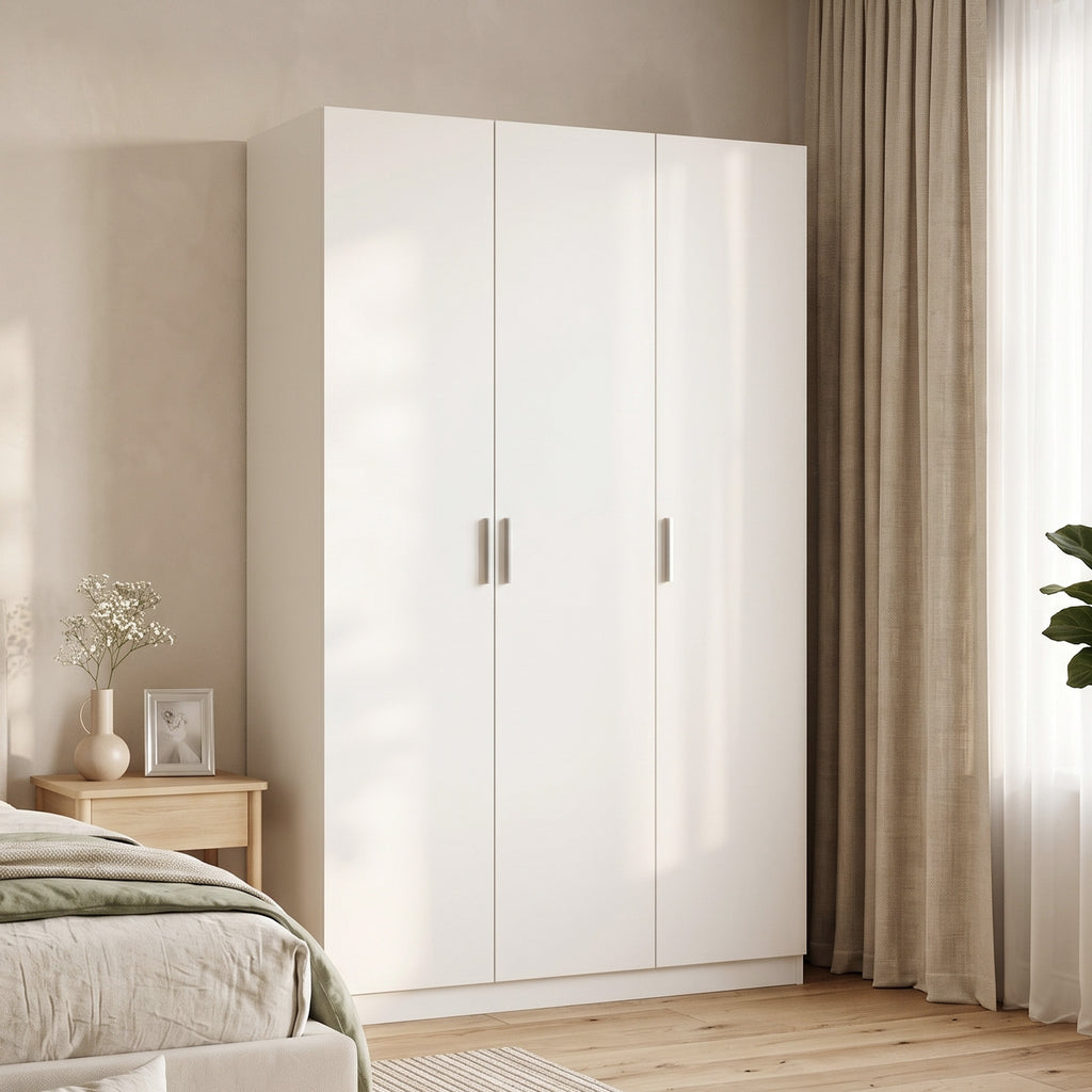 Armadio Bianco con Ripiani Regolabili e Ante Soft-Close