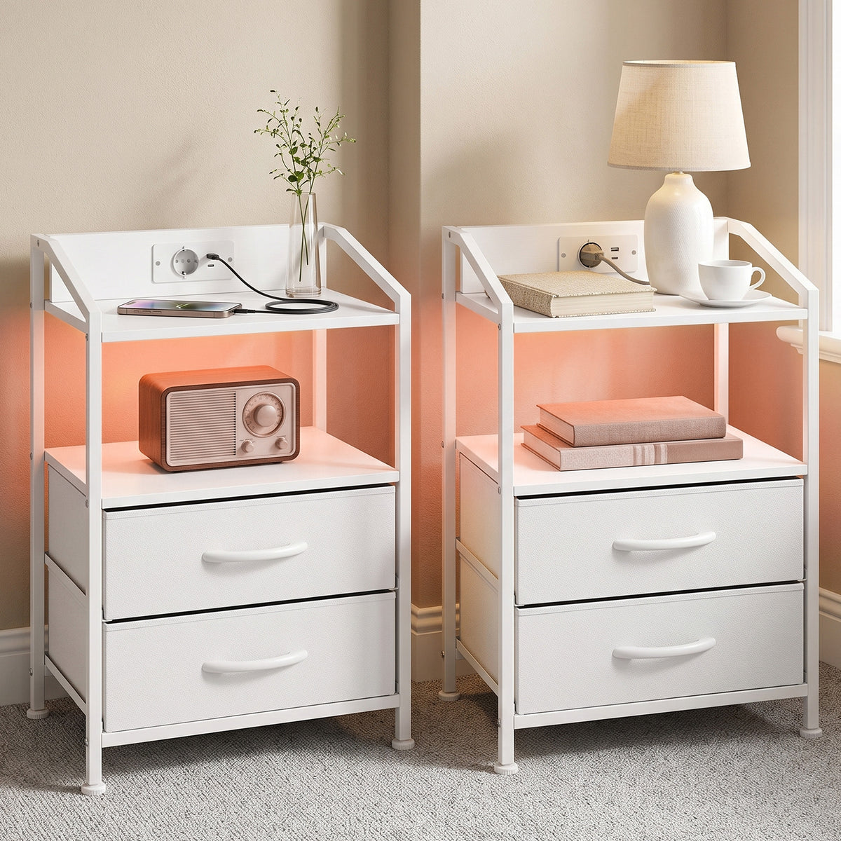 Set 2 Comodini Bianchi con Luci LED e Ricarica