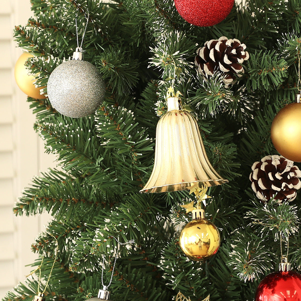 Albero di Natale Innevato 225 cm con 980 Rami e Pigne